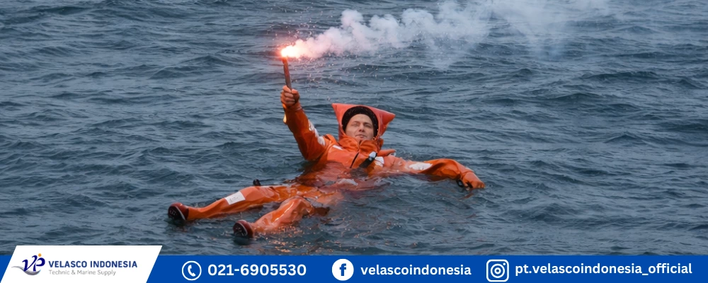 Mengenal Immersion Suit Kapal dan Pentingnya untuk Keselamatan Awak Kapal
